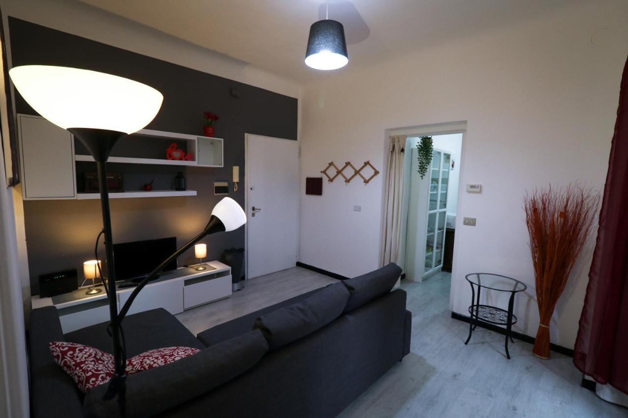 La Darsena. Apartment Savona Exterior photo
