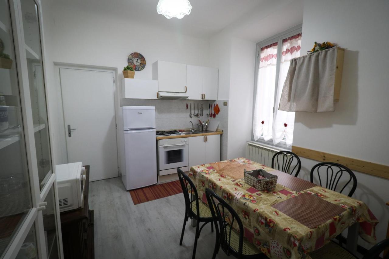 La Darsena. Apartment Savona Exterior photo